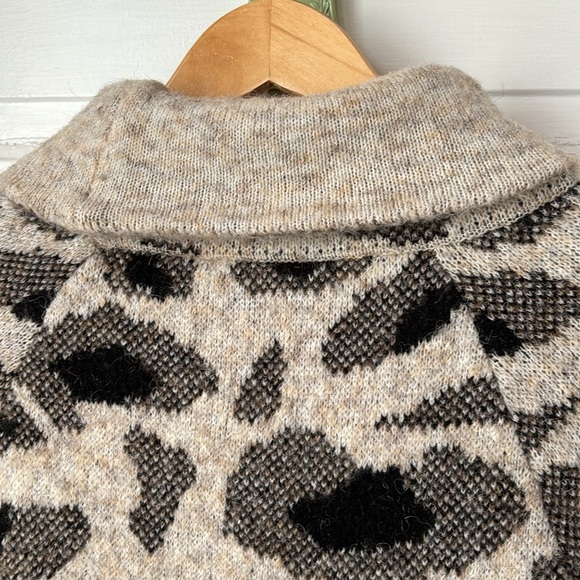ANTHROPOLOGIE RD STYLE LEOPARD PRINT TURTLENECK PULLOVER SWEATER - Picture 7 of 12